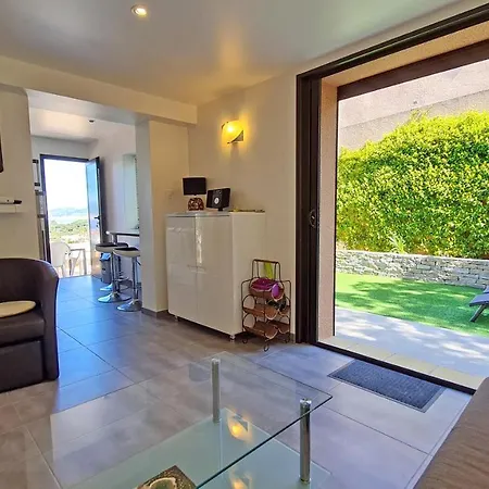 Douceur Du Soir - Duplex 45m2 - Terrasse - Jardinet - Wifi Fibre - A Pied Apartment *