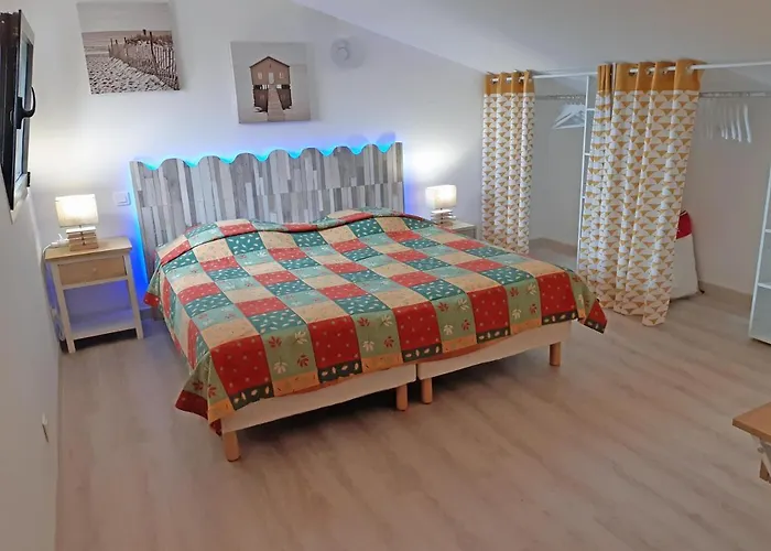 Douceur Du Soir - Duplex 45m2 - Terrasse - Jardinet - Wifi Fibre - A Pied * 波尔蒂乔