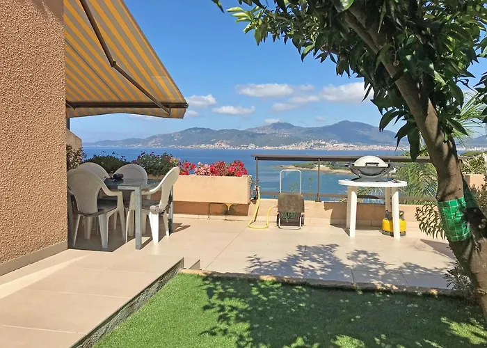 Douceur Du Soir - Duplex 45m2 - Terrasse - Jardinet - Wifi Fibre - A Pied * Porticcio (Corsica)